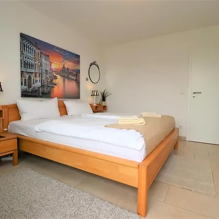 Kaeptn Brass 15 Deichblick * Dierhagen